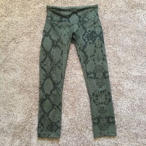 Lululemon leggings snakeskin print 2